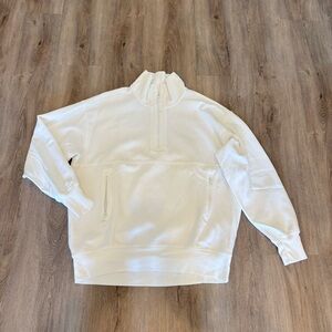 Old Navy Women's White Zip-Up Sweater • Small